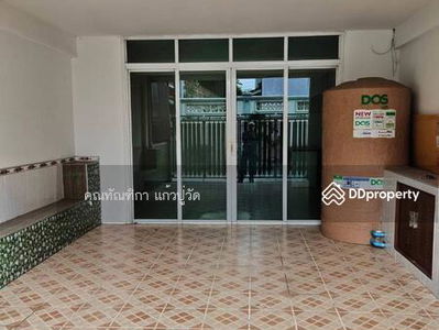 Townhome, 3 floors, 3 bedrooms, 3 bathrooms, 2 air conditioners, no furniture, for rent 19,000 baht, Phahon Yothin Road 32, Senaniwet Village 12.
Near Rotus Department Store, Bangkok, Thailand Townhome, 3 floors, 3 bedrooms, 3 bathrooms, 2 air conditioners, no furniture, for rent 19,000 baht, Phahon Yothin Road 32, Senaniwet Village 12.
Near Rotus Department Store, Bangkok, Thailand