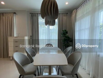 House in Compound, Samut Prakan, Thailand House in Compound, Samut Prakan, Thailand