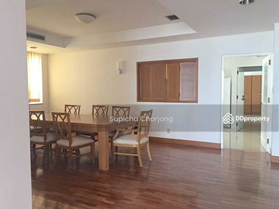 Krungthep Thani Tower, Bangkok, Thailand Krungthep Thani Tower, Bangkok, Thailand