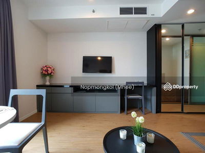 Siamese Surawong, Bangkok, Thailand Siamese Surawong, Bangkok, Thailand