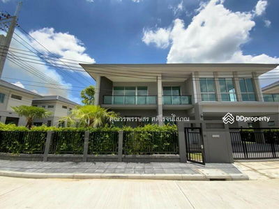 The Palm Bangna-Wongwaen, Bangkok, Thailand The Palm Bangna-Wongwaen, Bangkok, Thailand