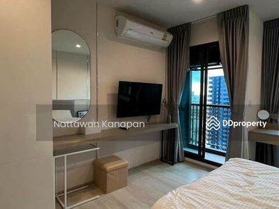 Life One Wireless, Bangkok, Thailand Life One Wireless, Bangkok, Thailand