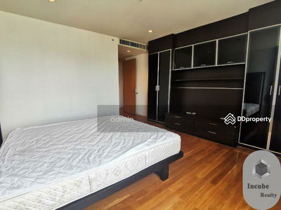 The Royal Saladaeng Condominium, Bangkok, Thailand The Royal Saladaeng Condominium, Bangkok, Thailand