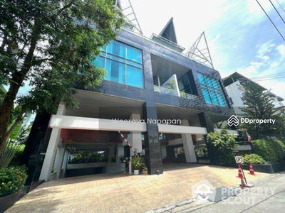 Baan Saraan, Bangkok, Thailand Baan Saraan, Bangkok, Thailand