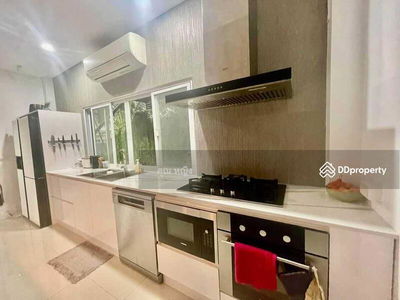 Housing in San Kamphaeng, Thailand Housing in San Kamphaeng, Thailand