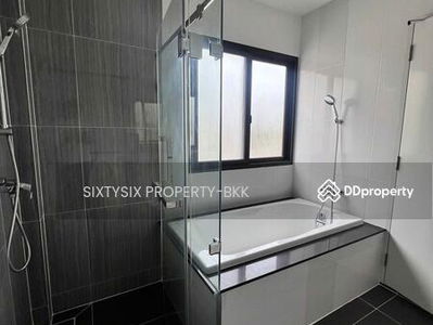 The City Ekkamai-Ladprao, Bangkok, Thailand The City Ekkamai-Ladprao, Bangkok, Thailand