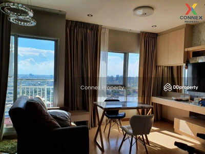 Ivy River, Bangkok, Thailand Ivy River, Bangkok, Thailand