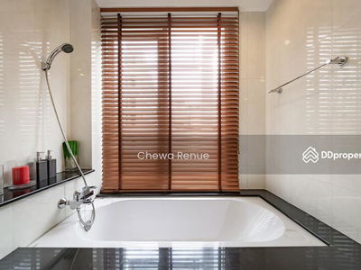 THE SURAWONG BY CHEWATHAI HUP SOON, Bangkok, Thailand THE SURAWONG BY CHEWATHAI HUP SOON, Bangkok, Thailand