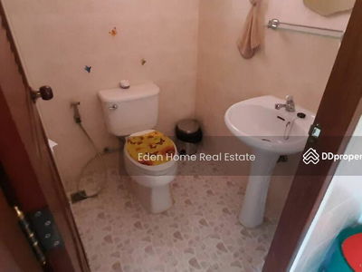 Beautiful House for rent with Swimming pool and Spacious Garden, Phuket, Thailand Beautiful House for rent with Swimming pool and Spacious Garden, Phuket, Thailand