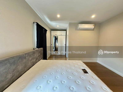 Burasiri Pattanakarn, Bangkok, Thailand Burasiri Pattanakarn, Bangkok, Thailand