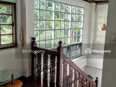 4 Bed House, Bangkok, Thailand 4 Bed House, Bangkok, Thailand