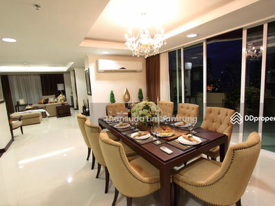 Piyathip Place, Bangkok, Thailand Piyathip Place, Bangkok, Thailand