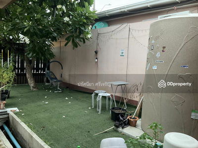 Single house behind The Ninth Mall, Seri Village, 100 sq m, 2 floors, 5 bedrooms, 3 bathrooms, good location, suitable for an office, residence, home office, Bangkok., Thailand Single house behind The Ninth Mall, Seri Village, 100 sq m, 2 floors, 5 bedrooms, 3 bathrooms, good location, suitable for an office, residence, home office, Bangkok., Thailand