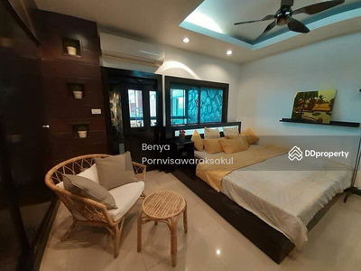 Country Complex Bangna, Bangkok, Thailand Country Complex Bangna, Bangkok, Thailand