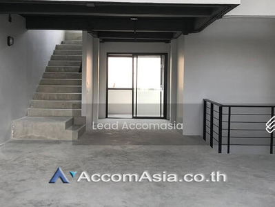 4 Bedrooms Townhouse for Sale and Rent in Pattanakarn, Bangkok near BTS On Nut at The Pride Sukhumvit, Bangkok, Thailand 4 Bedrooms Townhouse for Sale and Rent in Pattanakarn, Bangkok near BTS On Nut at The Pride Sukhumvit, Bangkok, Thailand