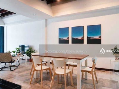 10110, Bangkok, Thailand 10110, Bangkok, Thailand