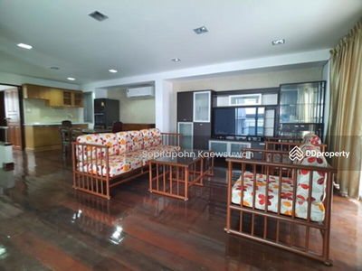 10110, Bangkok, Thailand 10110, Bangkok, Thailand