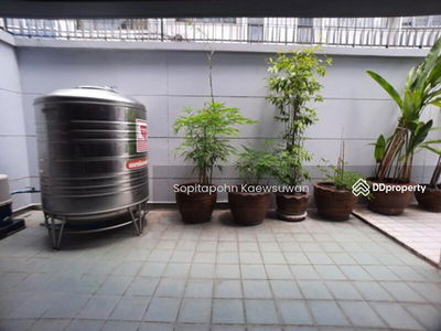 10110, Bangkok, Thailand 10110, Bangkok, Thailand