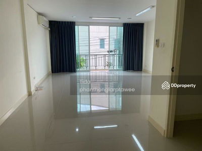 Pradya in Town Ladpraw 101, Bangkok, Thailand Pradya in Town Ladpraw 101, Bangkok, Thailand