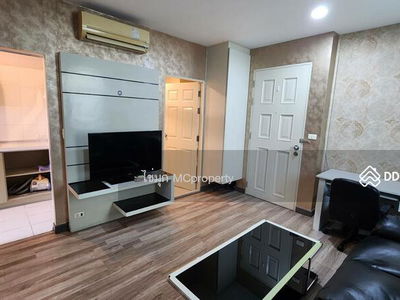 Life @ Ratchada, Bangkok, Thailand Life @ Ratchada, Bangkok, Thailand