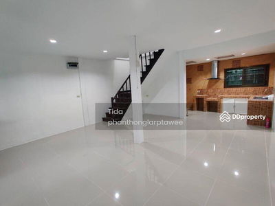 Townhouse Prasertmanukit, Bangkok, Thailand Townhouse Prasertmanukit, Bangkok, Thailand