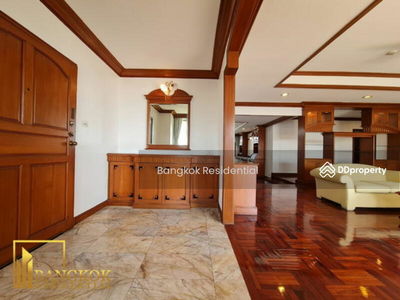 Charan Tower (Charan Tower), Bangkok, Thailand Charan Tower (Charan Tower), Bangkok, Thailand