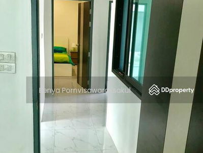 Spacious 4-Br House near BTS Udom Suk, Bangkok, Thailand Spacious 4-Br House near BTS Udom Suk, Bangkok, Thailand