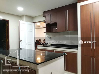 Govind Tower, Bangkok, Thailand Govind Tower, Bangkok, Thailand