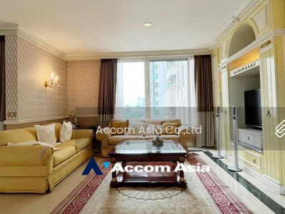 Langsuan Ville, Bangkok, Thailand Langsuan Ville, Bangkok, Thailand