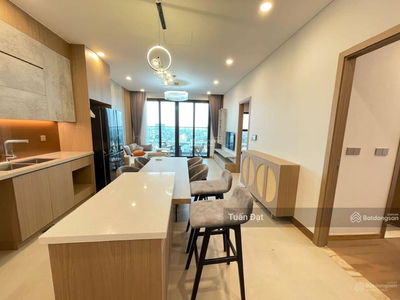 D'. Le Pont D'or - Hoang Cau, Vietnam D'. Le Pont D'or - Hoang Cau, Vietnam