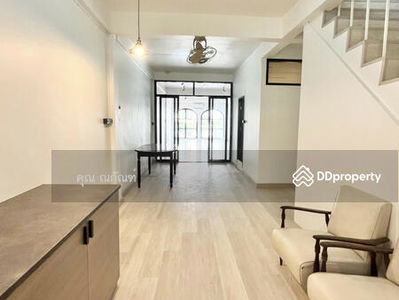 Home Office Sukhumvit 55 Thonglor Soi 14, Bangkok, Thailand Home Office Sukhumvit 55 Thonglor Soi 14, Bangkok, Thailand