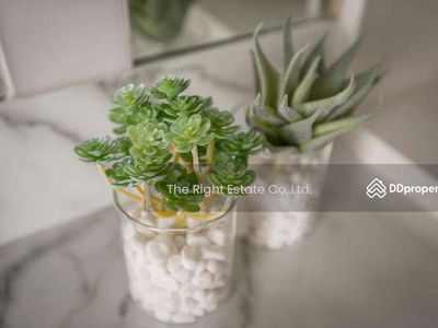 Life Asoke-Rama 9, Bangkok, Thailand Life Asoke-Rama 9, Bangkok, Thailand