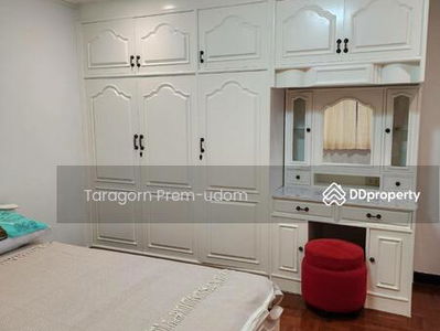 Acadamia Grand Tower, Bangkok, Thailand Acadamia Grand Tower, Bangkok, Thailand