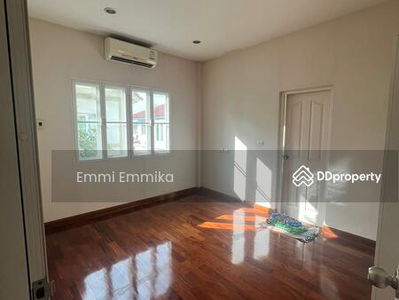 Laddarom Elegance Kaset-Nawamin, Bangkok, Thailand Laddarom Elegance Kaset-Nawamin, Bangkok, Thailand