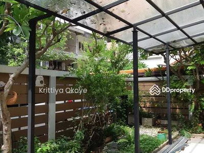 10110, Bangkok, Thailand 10110, Bangkok, Thailand