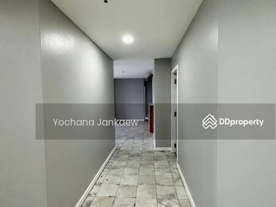 Moon Tower, Bangkok, Thailand Moon Tower, Bangkok, Thailand