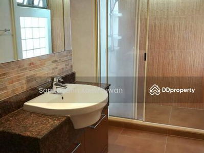 Sukhumvit 24 Home, Bangkok, Thailand Sukhumvit 24 Home, Bangkok, Thailand