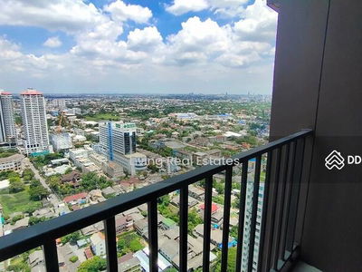 Rich Park @ Triple Station, Bangkok, Thailand Rich Park @ Triple Station, Bangkok, Thailand