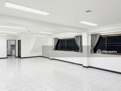 Baan Royal Nakarin Villa, Bangkok, Thailand Baan Royal Nakarin Villa, Bangkok, Thailand