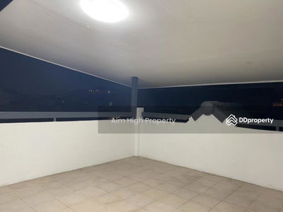 Baan Royal Nakarin Villa, Bangkok, Thailand Baan Royal Nakarin Villa, Bangkok, Thailand