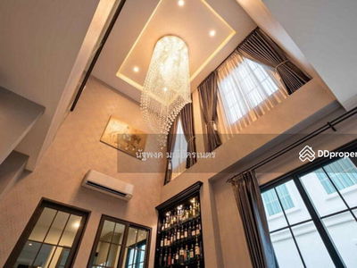 The Matias Kalapapruek-Kanchanapisek, Bangkok, Thailand The Matias Kalapapruek-Kanchanapisek, Bangkok, Thailand