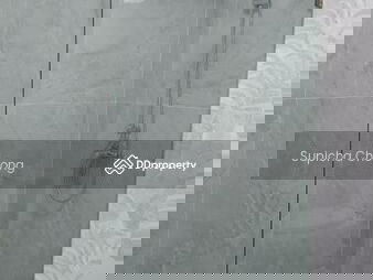 Vanicha Park Langsuan, Bangkok, Thailand Vanicha Park Langsuan, Bangkok, Thailand