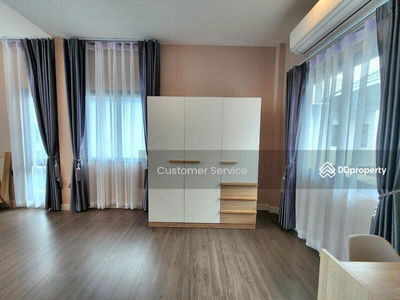 Bangkok Boulevard Vibhavadi, Bangkok, Thailand Bangkok Boulevard Vibhavadi, Bangkok, Thailand