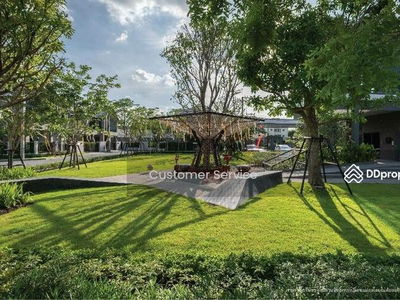 Bangkok Boulevard Vibhavadi, Bangkok, Thailand Bangkok Boulevard Vibhavadi, Bangkok, Thailand