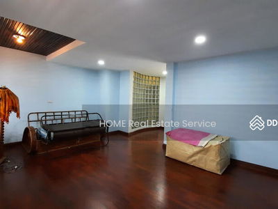 Warathorn Ville Pattanakarn 44 : Warathorn Ville Pattanakarn 44, Bangkok, Thailand Warathorn Ville Pattanakarn 44 : Warathorn Ville Pattanakarn 44, Bangkok, Thailand