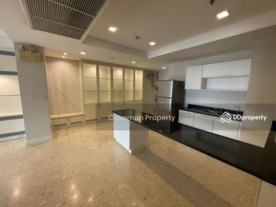 Nusasiri Grand, Bangkok, Thailand Nusasiri Grand, Bangkok, Thailand