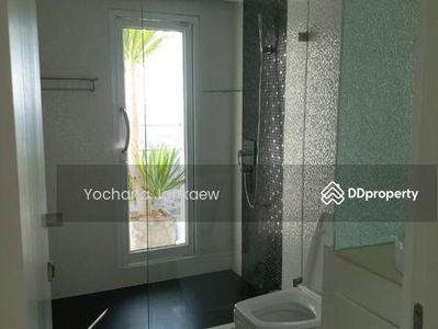 Regent on The Park 2, Bangkok, Thailand Regent on The Park 2, Bangkok, Thailand