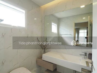 Mantana Bangna-Wongwaen, Bangkok, Thailand Mantana Bangna-Wongwaen, Bangkok, Thailand