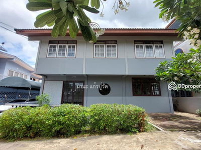 Lat Phrao 41, Bangkok, Thailand Lat Phrao 41, Bangkok, Thailand