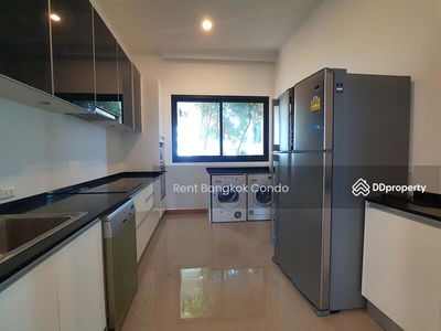 Supalai Elite Sathorn-Suanplu, Bangkok, Thailand Supalai Elite Sathorn-Suanplu, Bangkok, Thailand